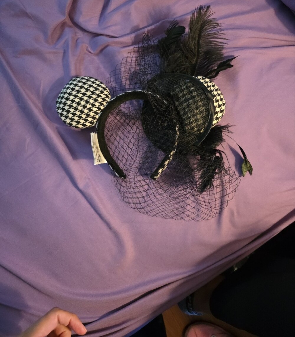 Disney Ears Black & White Houndstooth Veiled Headband Fascinator - Picture 4 of 6